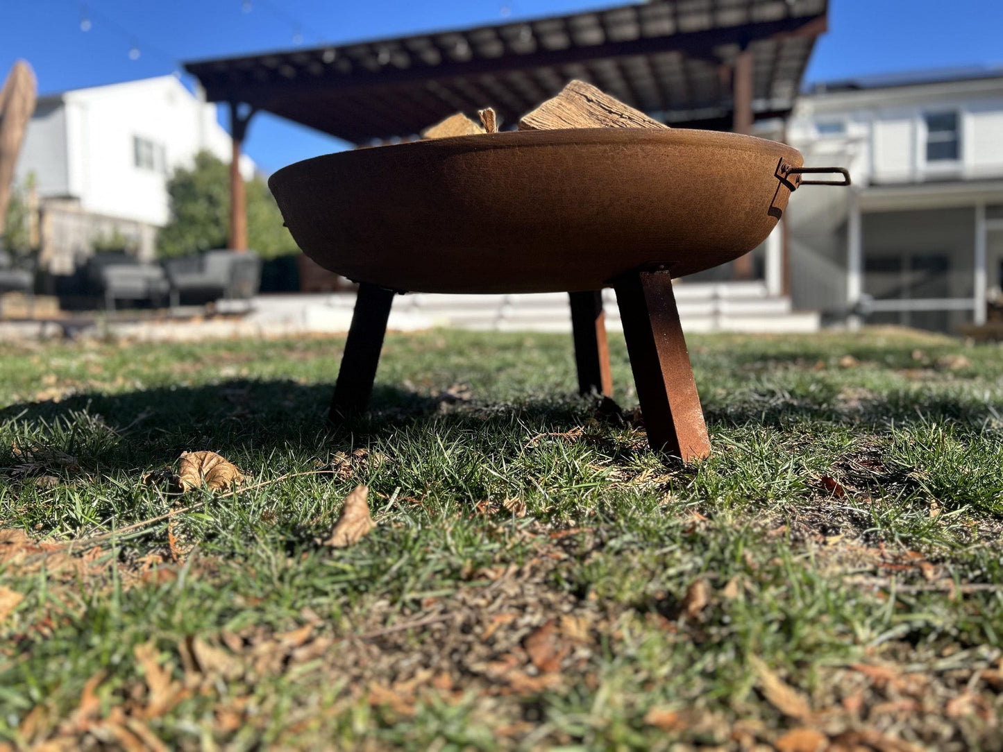 Handcrafted Steel Fire Bowl: Middleton Patio Fire Pit (24/30/34 inch)